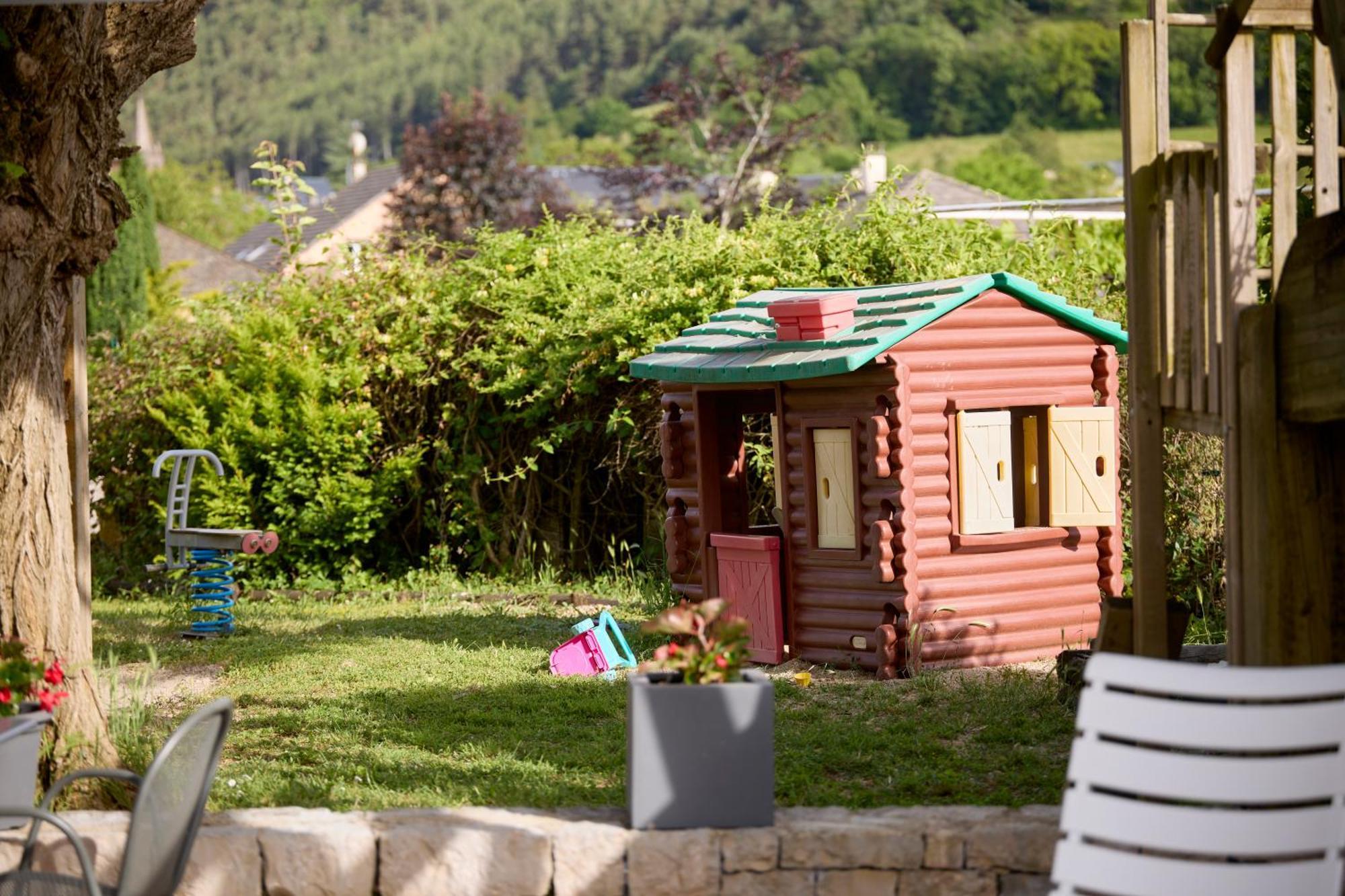 Hotel-Restaurant Le Calice Du Gevaudan - A75 Banassac Exteriér fotografie