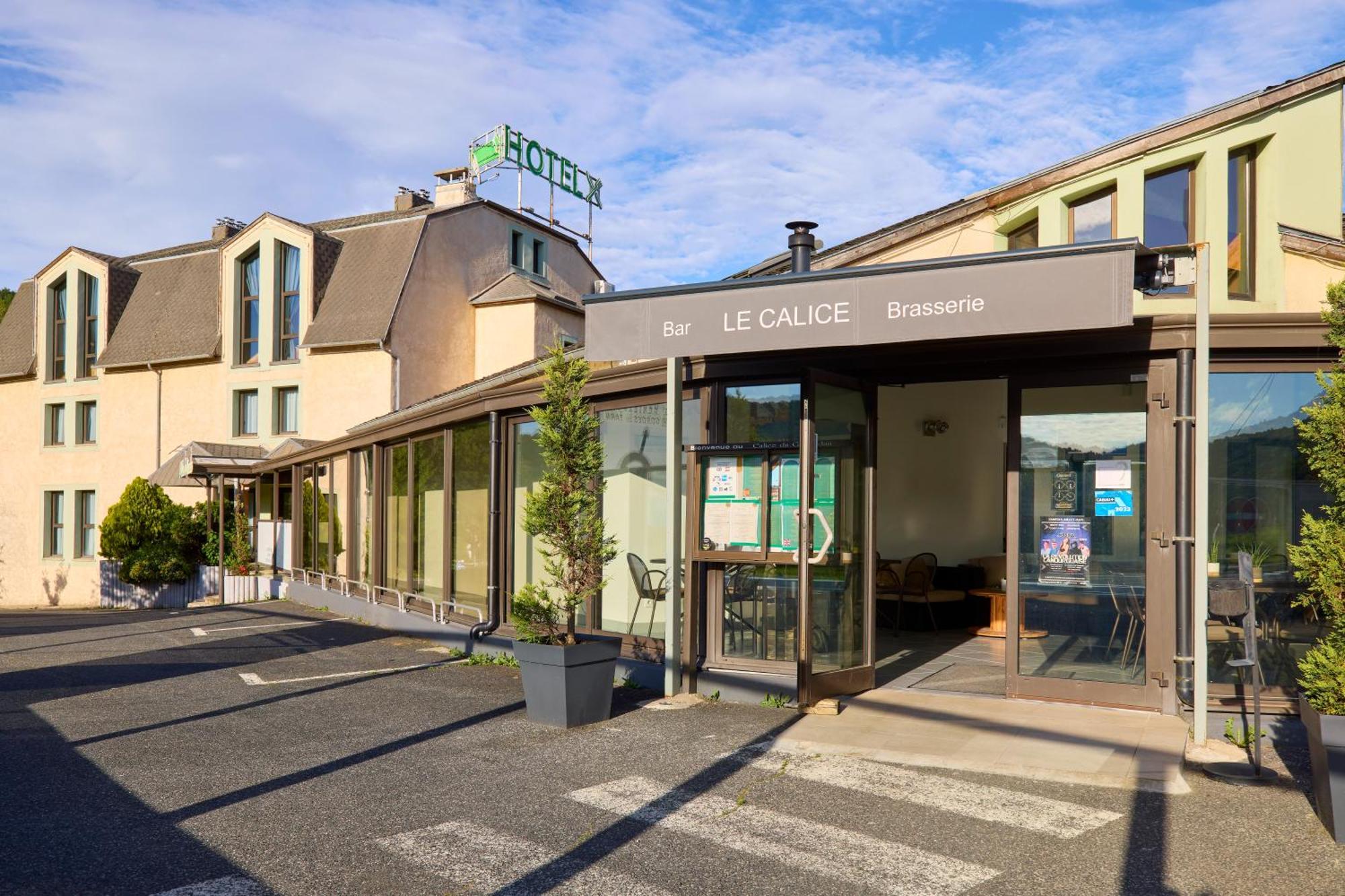 Hotel-Restaurant Le Calice Du Gevaudan - A75 Banassac Exteriér fotografie