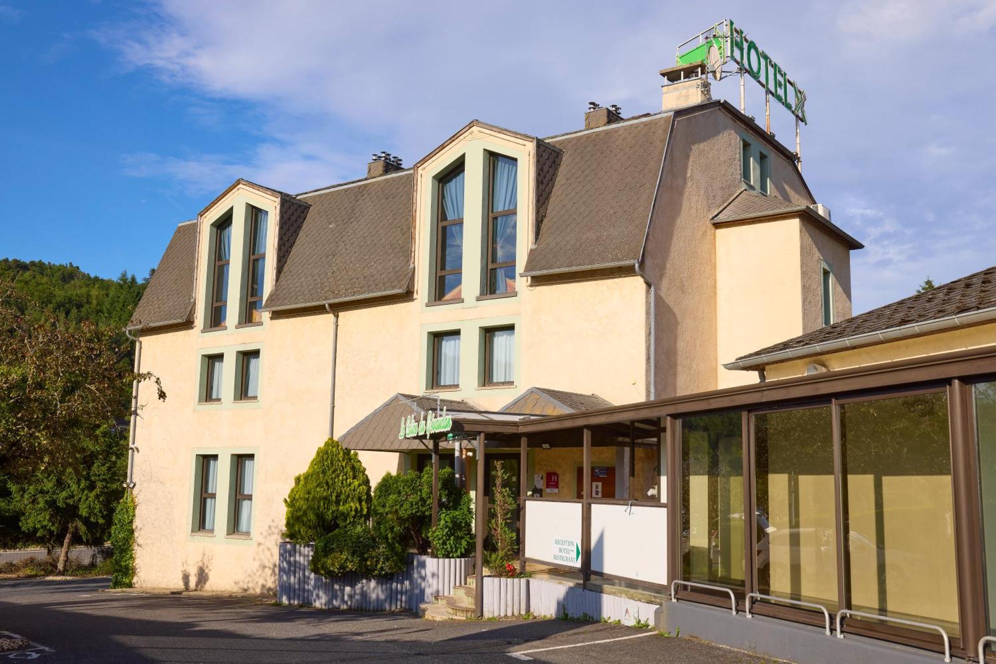 Hotel-Restaurant Le Calice Du Gevaudan - A75 Banassac Exteriér fotografie